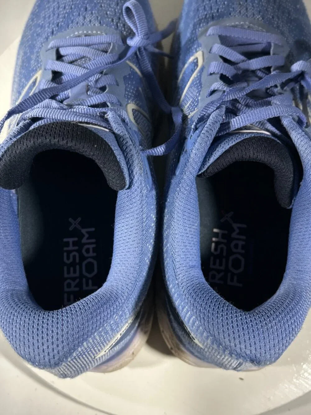 New Balance Fresh Foam 880 Womens Running Shoes Size 9.5 D Blue Walking Sneakers